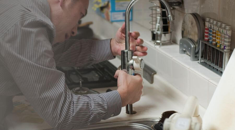 Professional sink repair in Rosamond, IL